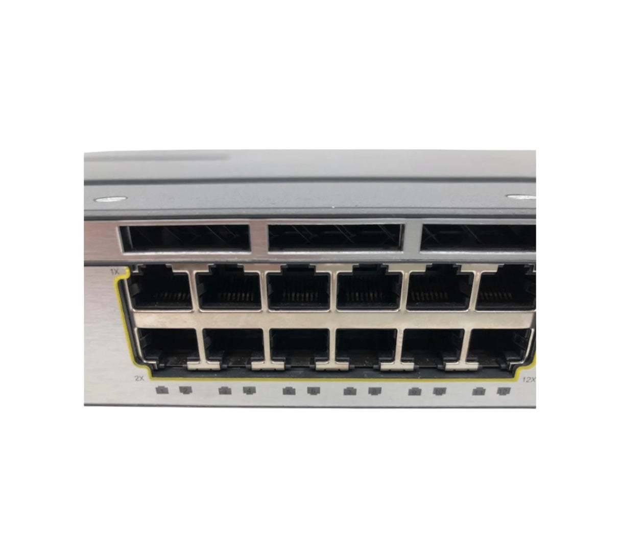 Cisco WS-C3750X-24P-E used ( damaged )