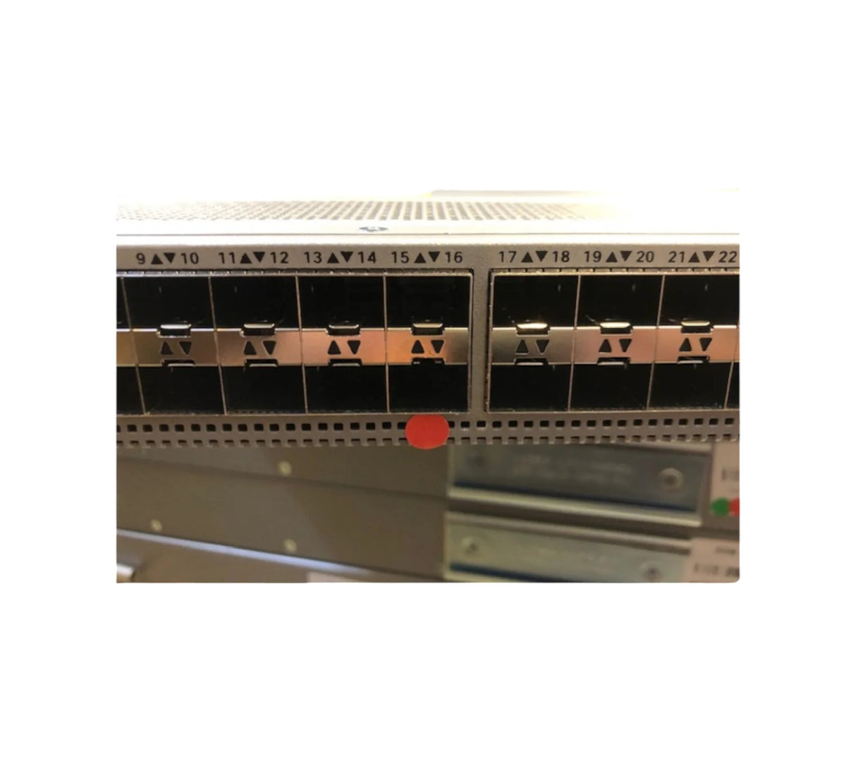 Cisco N9K-C93180YC-EX used ( damaged )