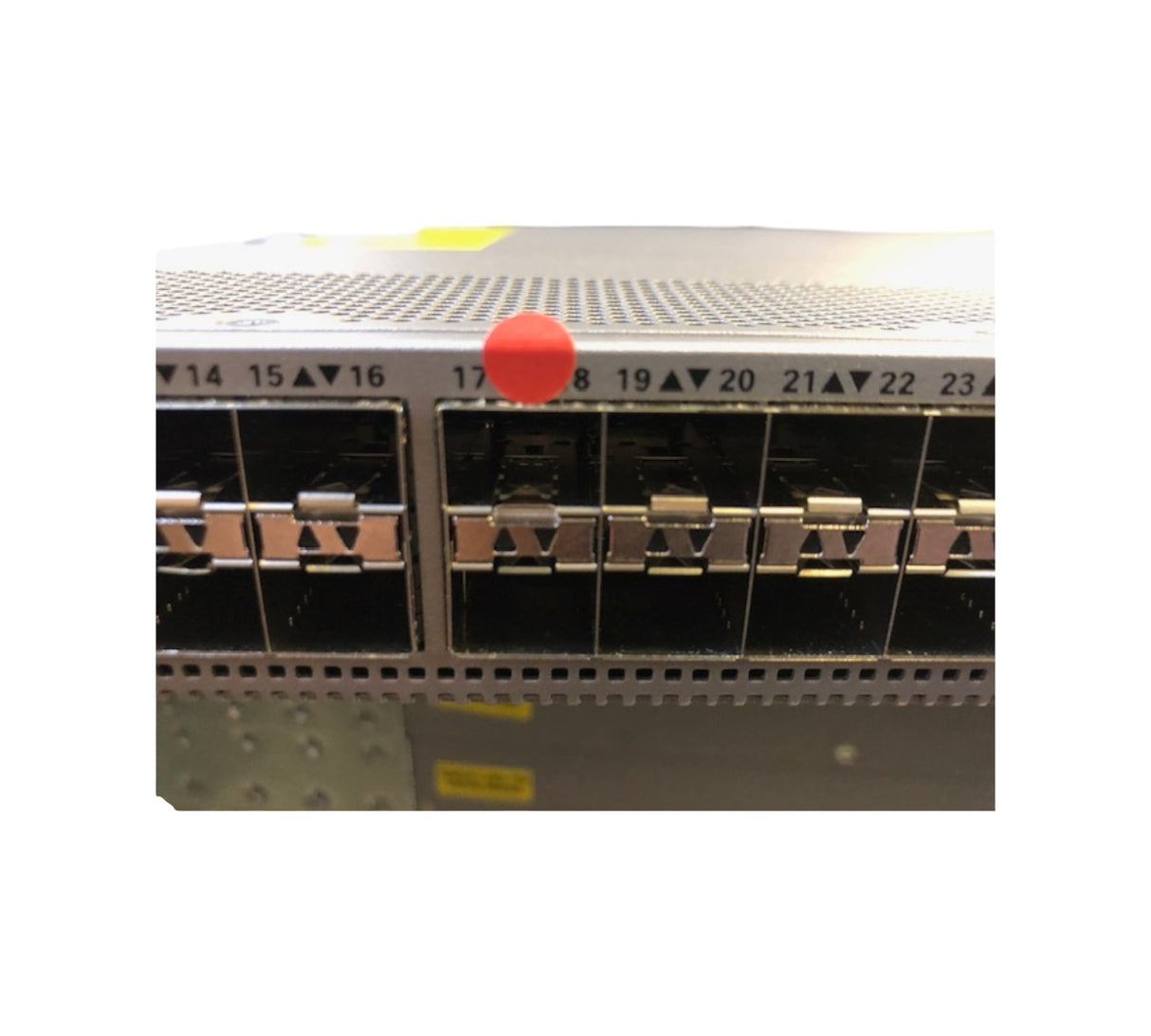 Cisco N9K-C93180YC-EX used ( damaged )